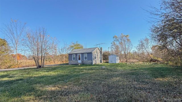 13810 9 Mile Road, Green Oak Township, MI 48178