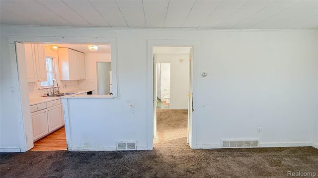 13810 9 Mile Road, Green Oak Township, MI 48178