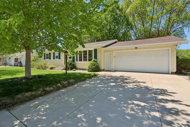 345 Veldor Street, Oregon, WI 53575