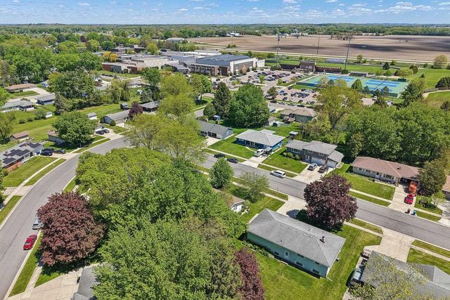 345 Veldor Street, Oregon, WI 53575