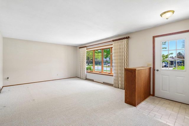 345 Veldor Street, Oregon, WI 53575