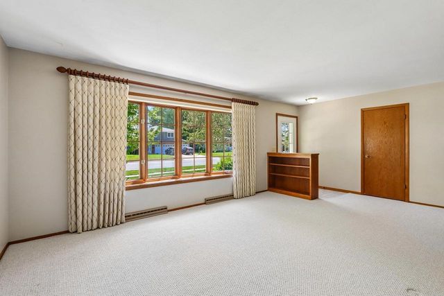345 Veldor Street, Oregon, WI 53575