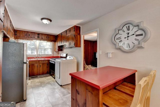 2805 Homeland Drive, Atlanta, GA 30360