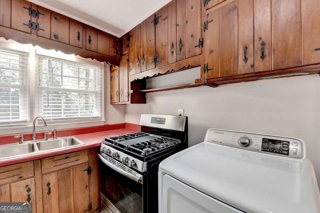 2805 Homeland Drive, Atlanta, GA 30360