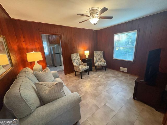 2805 Homeland Drive, Atlanta, GA 30360