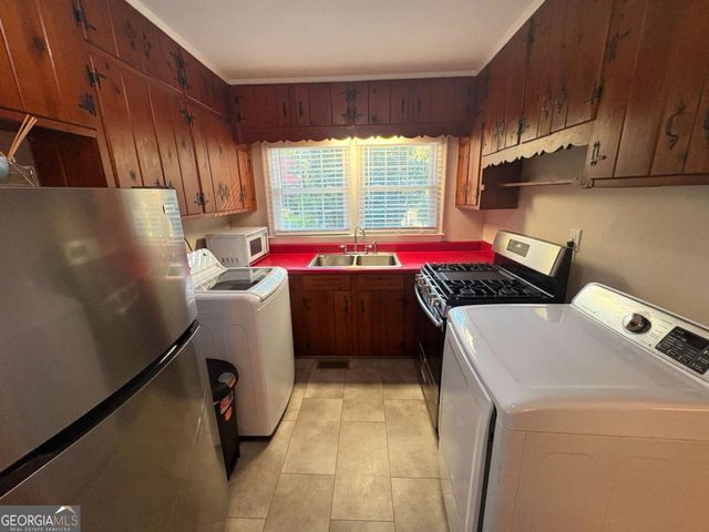 2805 Homeland Drive, Atlanta, GA 30360