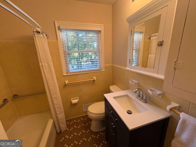 2805 Homeland Drive, Atlanta, GA 30360