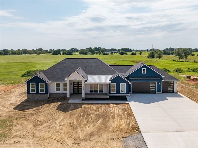 1618 NW Digby, Highfill, AR 72734