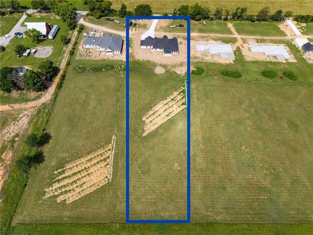 1618 NW Digby, Highfill, AR 72734