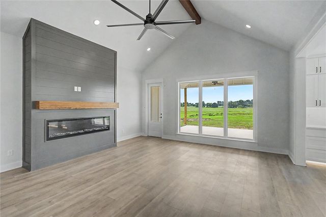 1618 NW Digby, Highfill, AR 72734