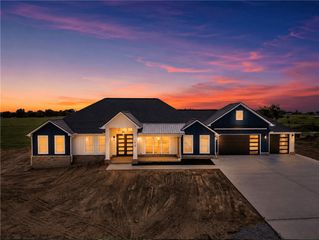 1618 NW Digby, Highfill, AR 72734