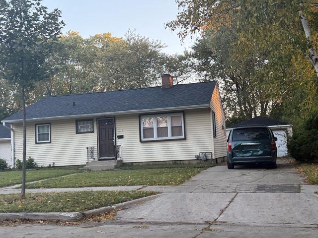 7314 W Tallmadge PLACE, Milwaukee, WI 53218