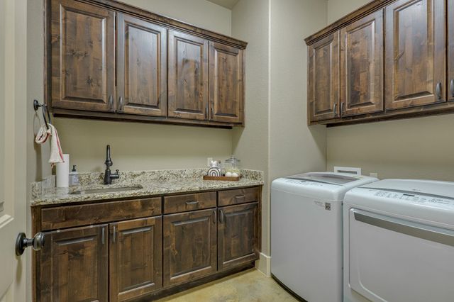 212 Golden Eagle WAY, Liberty Hill, TX 78642