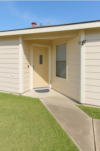 1130 Desert Springs Lane, Rosenberg, TX 77471