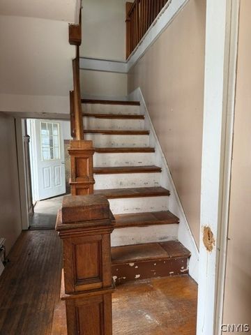 60 East 7th Street, Oswego, NY 13126