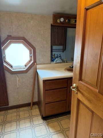 60 East 7th Street, Oswego, NY 13126