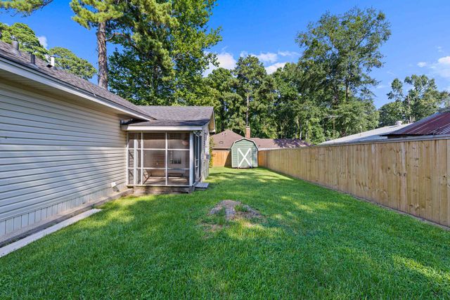 3504 Eastmoor Dr, Marshall, TX 75670