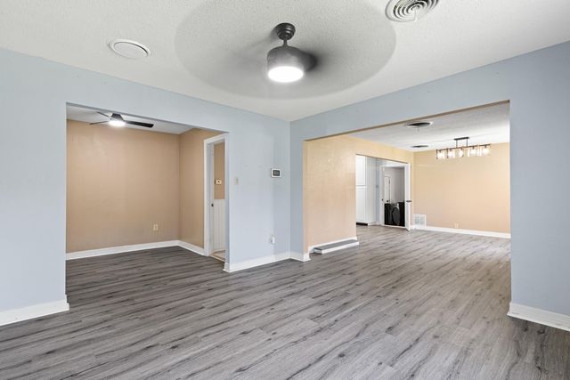 3504 Eastmoor Dr, Marshall, TX 75670