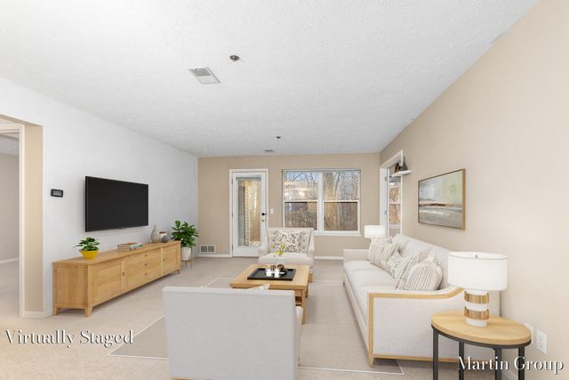 3101 Poplar Creek Drive Se 103, City Of Kentwood, MI 49512