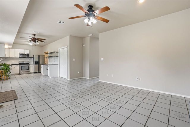 5406 NW Wilfred Dr, Lawton, OK 73505