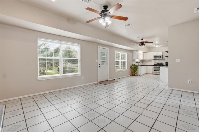 5406 NW Wilfred Dr, Lawton, OK 73505