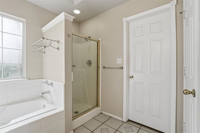 5406 NW Wilfred Dr, Lawton, OK 73505