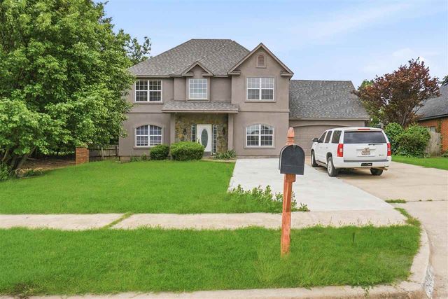 5406 NW Wilfred Dr, Lawton, OK 73505