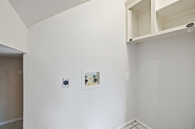 5406 NW Wilfred Dr, Lawton, OK 73505