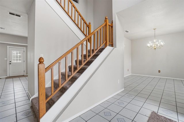 5406 NW Wilfred Dr, Lawton, OK 73505