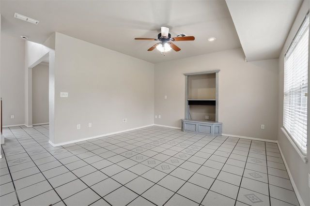 5406 NW Wilfred Dr, Lawton, OK 73505