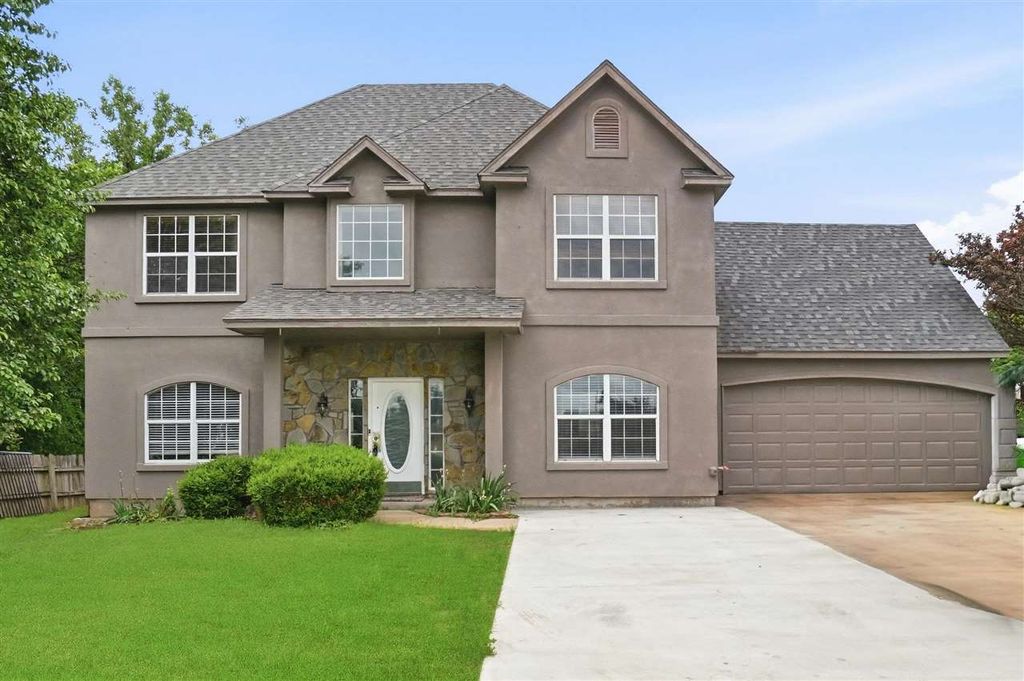 5406 NW Wilfred Dr, Lawton, OK 73505