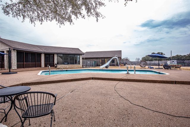 735 Willow Grove Road, Woodway, TX 76712