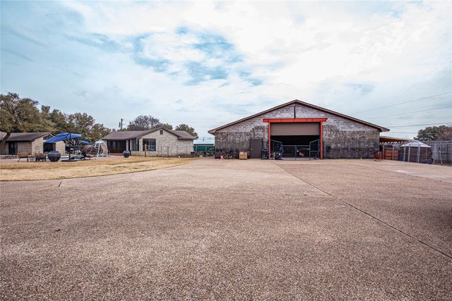 735 Willow Grove Road, Woodway, TX 76712