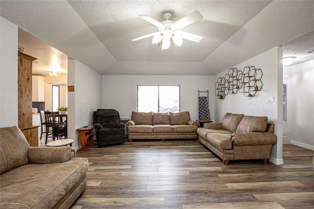 735 Willow Grove Road, Woodway, TX 76712