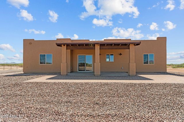 47562 W Ray Street, Aguila, AZ 85320