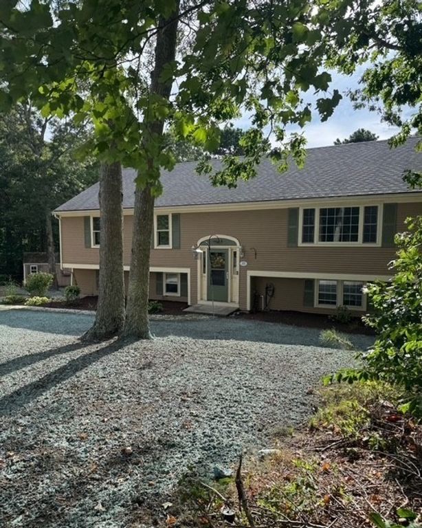 22 Admiral Rickover Rd., Plymouth, MA 02360