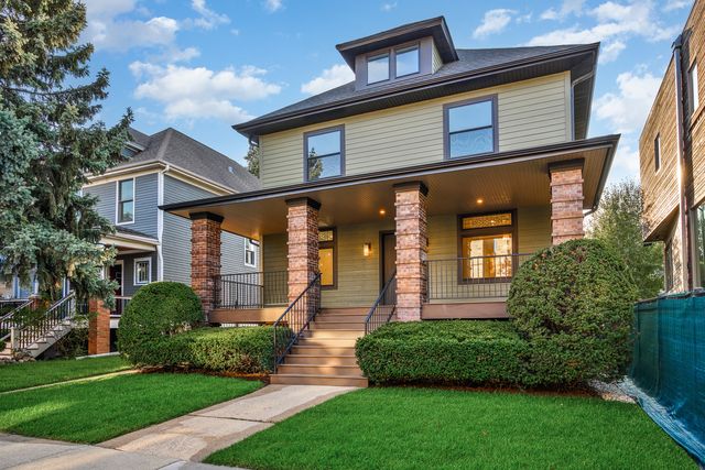 2512 N Kimball Avenue, Chicago, IL 60647