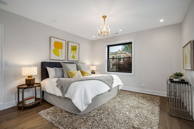 2512 N Kimball Avenue, Chicago, IL 60647