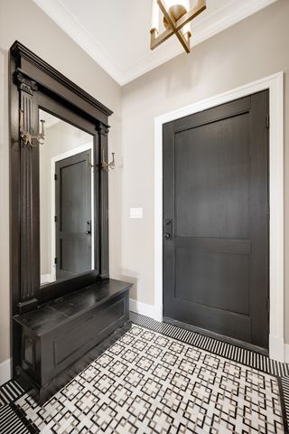 2512 N Kimball Avenue, Chicago, IL 60647