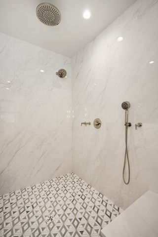 2512 N Kimball Avenue, Chicago, IL 60647