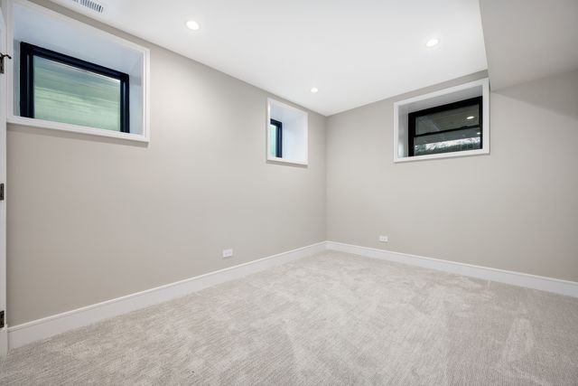 2512 N Kimball Avenue, Chicago, IL 60647