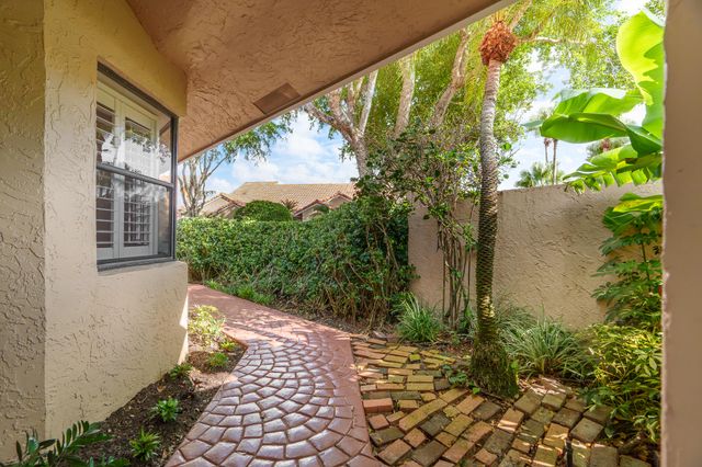 22545 Meridiana Drive, Boca Raton, FL 33433