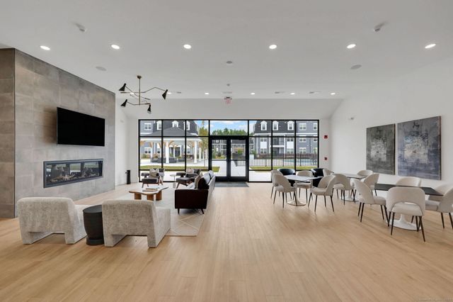 280 Salmon Brook Street 4213A, Granby, CT 06035