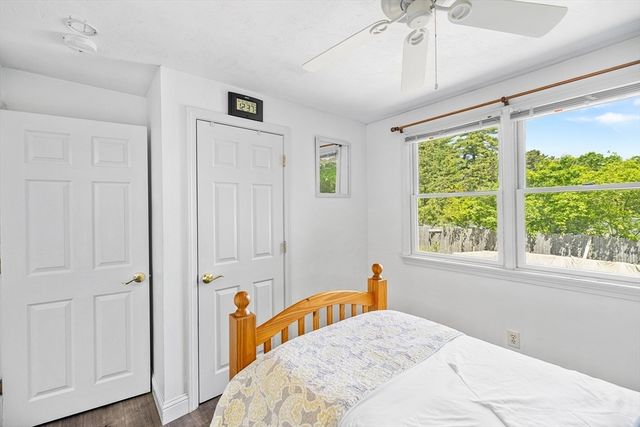 71 Cains Hill Dr, Taunton, MA 02718