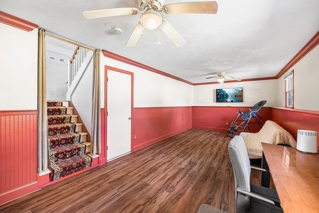 71 Cains Hill Dr, Taunton, MA 02718