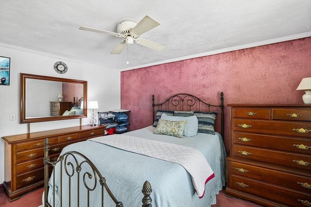 71 Cains Hill Dr, Taunton, MA 02718