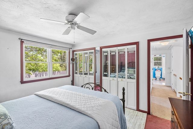 71 Cains Hill Dr, Taunton, MA 02718