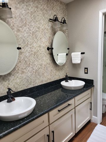665 Palomino Dr D, Pleasanton, CA 94566