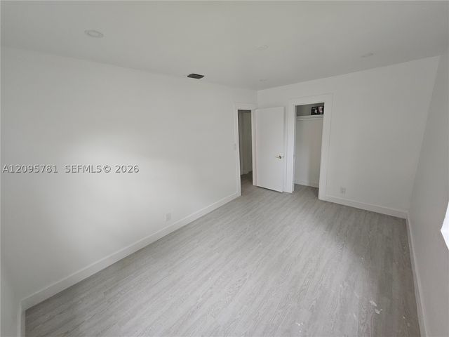 700 NE 7th St, Pompano Beach, FL 33060