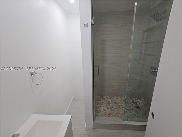 700 NE 7th St, Pompano Beach, FL 33060
